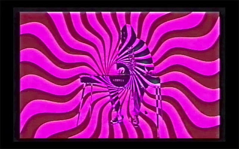 「Bibio、最新作『Ribbons』より自身が監督・撮影をつとめた「Old Graffiti」MV公開」1枚目/4