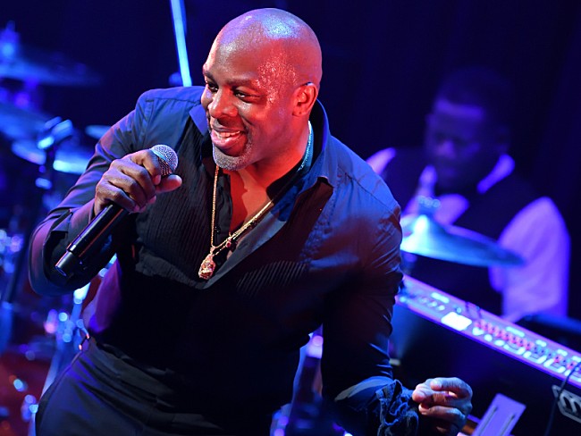 「＜コラム＞JOE来日記念　～時代を超えて愛されてきた様々なサウンドを着こなす「歌力」」1枚目/1