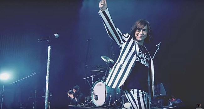 「織田哲郎/ダイアモンド☆ユカイら率いるROLL-B DINOSAUR、貴重映像を盛り込んだ「おかしいだろ？」MV公開」1枚目/1