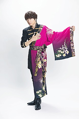 「山崎育三郎が七変化、「お祭りマンボ」MV完成＆ヒャダインもカメオ出演」