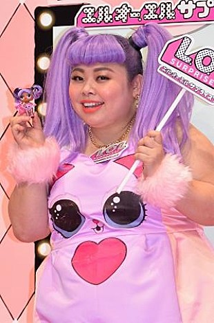 「渡辺直美、ＮＹでモテずにがっくり　黒髪に戻し「レオ様捕まえる」」
