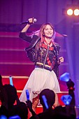 「LiSA、ニュー・シングル『紅蓮華』リリースと同時に全国ホールツアー開幕」1枚目/5