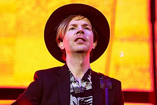 「ベック、最新シングル「Saw Lightning」の“フリースタイルver.”MV公開」