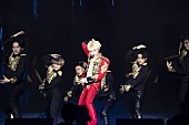 「＜ライブレポート＞テミン(SHINee)が日本での初ソロとなるアリーナツアーで大阪城ホール・4デイズを開催　歌、ダンス、アートのような映像&amp;amp;舞台　すべての&amp;quot;極上&amp;quot;に40,000人が酔いしれる」1枚目/4