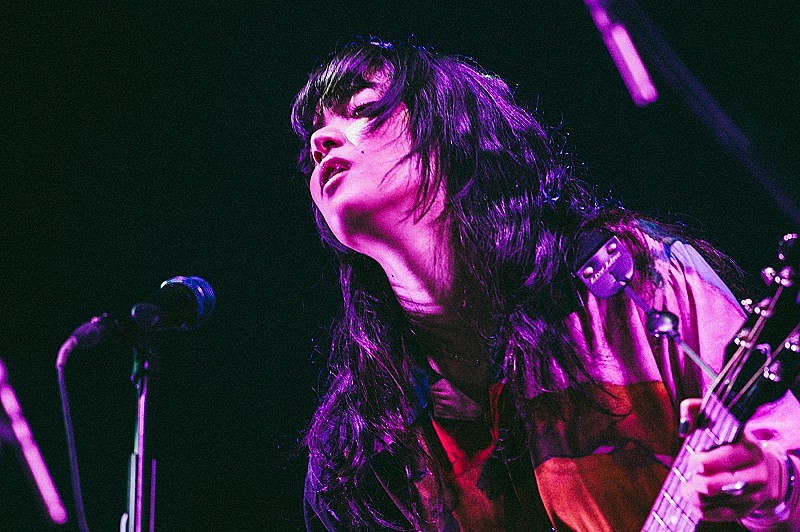 「あいみょん、初の上海公演開催　満員御礼の観客を前に全19曲を披露」1枚目/8