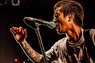 「＜ライブレポート＞COUNTRY YARDの自主企画イベント【BROTHERHOOD vol.35】が開催　どんな音が鳴ってもいい空間を演出」