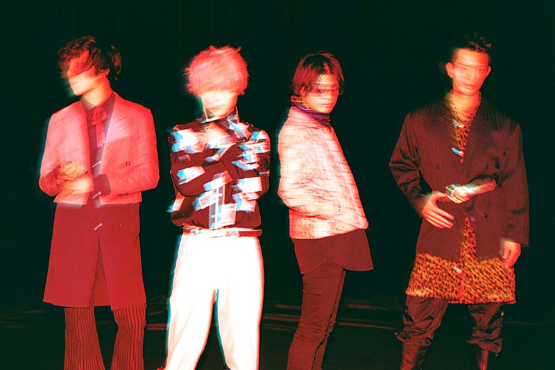 「感覚ピエロ、自身初のベストAL『全裸』リリース決定」1枚目/1