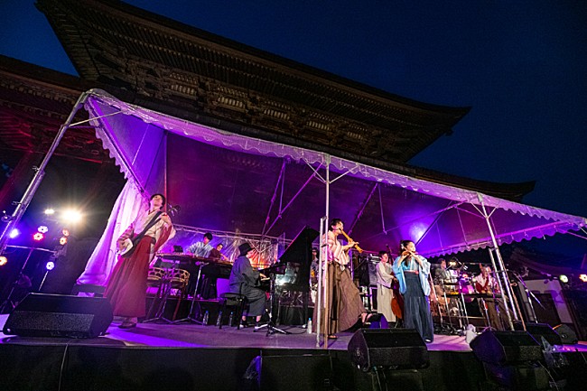 「H ZETTRIO×AUN J CLASSIC ORCHESTRAによる世界遺産ライブ、本日18時より限定配信」1枚目/5