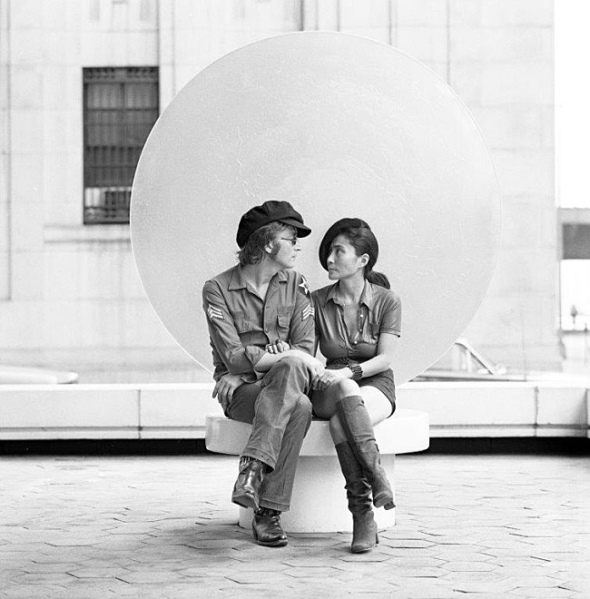 「ジョン・レノン＆オノ・ヨーコ、ドキュメンタリー『アバーヴ・アス・オンリー・スカイ』が9/13リリース」1枚目/5