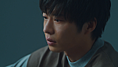 「手塚翔太、愛妻・菜奈ちゃんを想い涙する特別映像版「会いたいよ」MV公開」1枚目/1