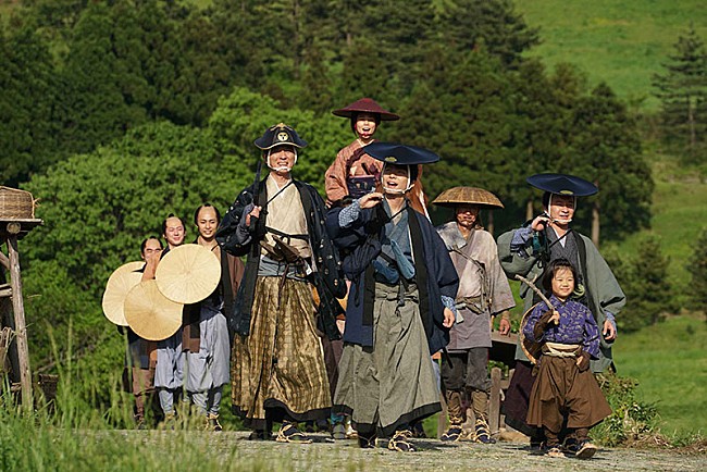 「星野源＆高畑充希らが「引っ越し唄」を口ずさむ、映画『引っ越し大名！』本編映像」1枚目/1