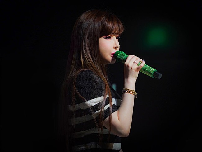 「元2NE1パク・ボム、久しぶりの来日公演は「とてもワクワクしていて待ち遠しいです」」1枚目/3