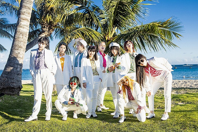 GANG PARADE、配信シングル「LOVE COMMUNICATION」リリース＆新ビジュアル公開＆全編、初ハワイロケのMV公開