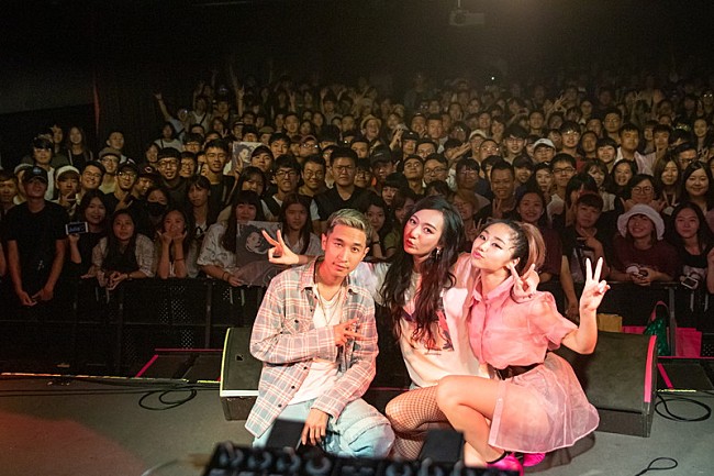 「RIRI、KEIJU、ジュリア・ウー、『アネッサ』CMソングのプロジェクト集大成となる台湾ライブが大盛況」1枚目/9