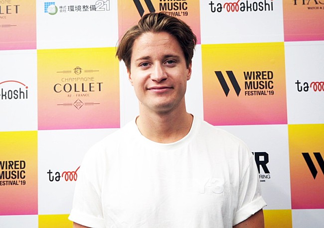 「＜来日インタビュー＞カイゴ、話題のホイットニーの幻の楽曲リメイクやアヴィーチーについて語る」1枚目/2