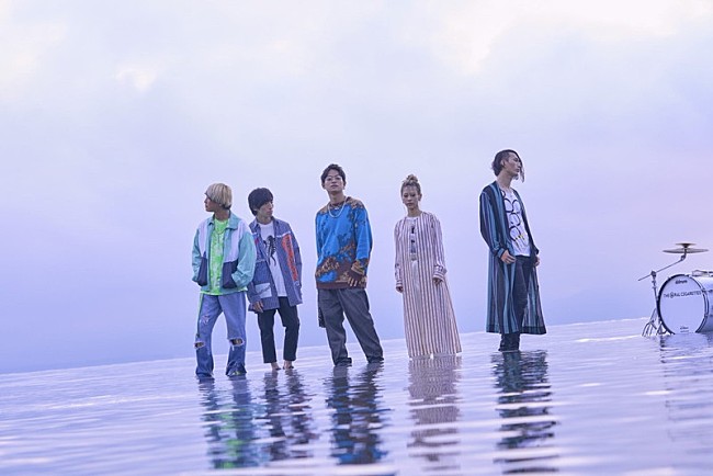 「THE ORAL CIGARETTES、ロザリーナ迎えた新曲の幻想的なMV公開」1枚目/4