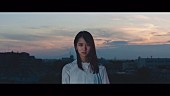 「日向坂46、上村ひなのソロ曲MVは自然体の姿を映し出した作品」1枚目/6