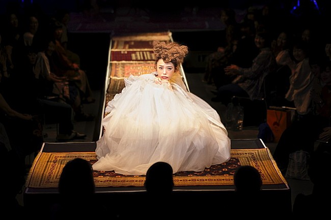 「Chara、愛息HIMIのギター＆荒田洸（WONK）のドラムで一日限りの「BUNKASAI」」1枚目/5