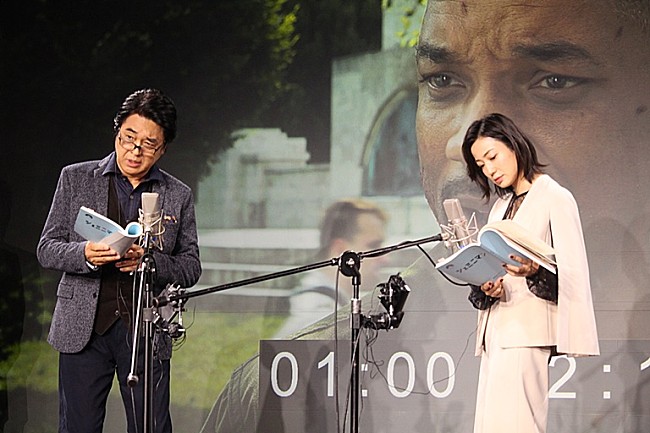 「菅野美穂、山寺宏一＆江原正士と公開アフレコ　「レジェンド・サンドイッチに感動しております」」1枚目/1