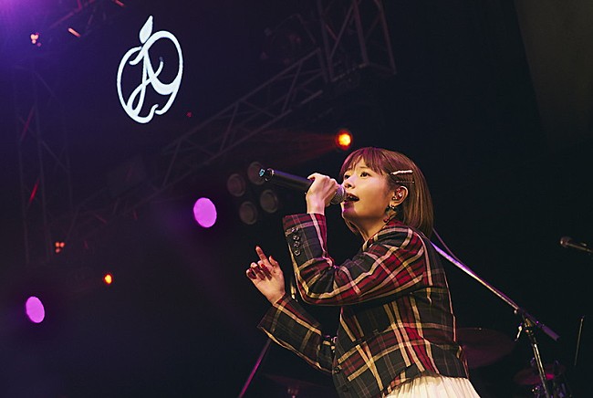 「竹達彩奈、映像作品『LIVE HOUSE TOUR 2019「A」』ジャケ写＆「Innocent Notes」ライブ映像公開」1枚目/3