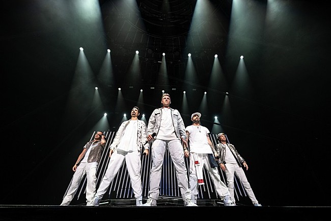 「＜ライブレポート＞バックストリート・ボーイズ、約6年ぶり通算7回目の来日公演で1万人を魅了」1枚目/2
