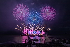 茅ヶ崎サザン芸術花火2019】無事開催、3万6千人が酔いしれたサザン