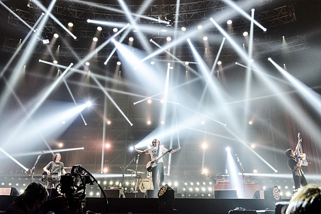 「the pillows結成30周年ライブ公式レポ到着 「ずっと変わらない哲学。新しいも古いもない世界。それは“ロックンロールだ！！！”」」1枚目/8