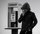 「浅井健一、映像作家の山田健人が監督を務めた「MOTOR CITY」MVを公開」1枚目/2