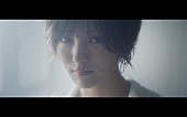 「山本彩、冬のバラード「追憶の光」MVで“儚さ”を表現」1枚目/4