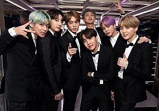 「BTS、【第61回グラミー賞】で着用のスーツがグラミー・ミュージアムで展示」