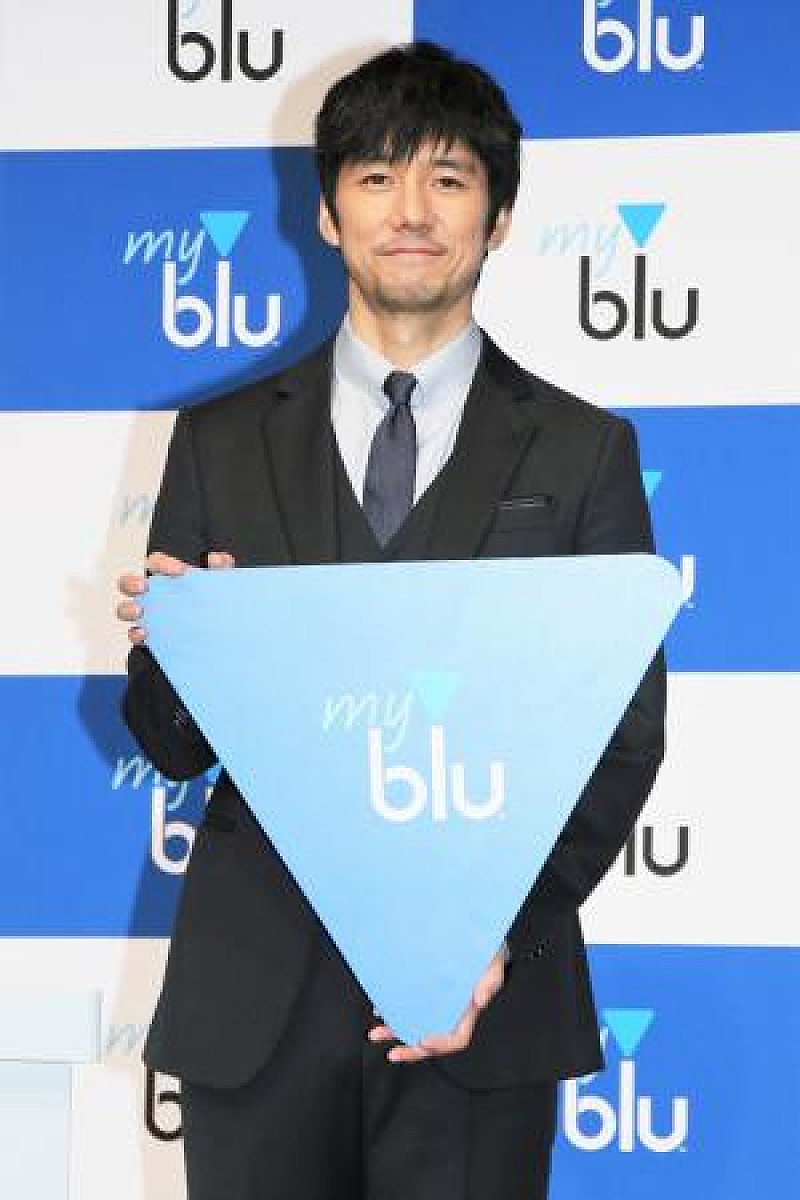 「西島秀俊、文鳥と共演し「奇跡的なカットが撮れた」　ストレス解消法は「意外と料理がいい」」1枚目/1