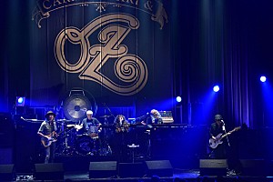カルメン・マキ＆OZのデビュー45周年を記念した再結成ツアーがスタート