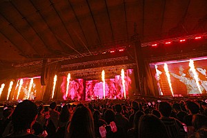 BLACKPINK、初の東京ドームで進化し続けるダイナミックな