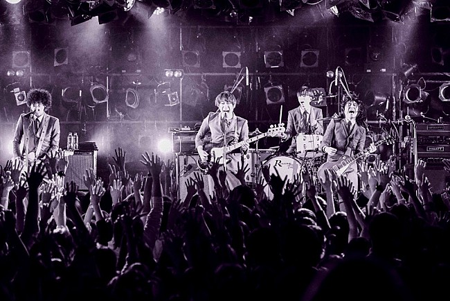 「THE BAWDIES、『Section #11』を引っ提げた全国ツアー開幕　＜ライブレポート＞」1枚目/7