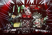 「YOSHIKI、KISSの東京ドーム公演にサプライズ出演　自身の「人生を変えたバンド」と夢の共演」1枚目/12