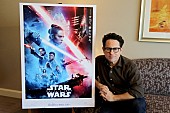 「＜インタビュー＞『スター・ウォーズ』J・J・エイブラムス監督　「悲しむべきストーリーではない」」1枚目/1