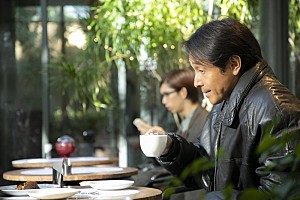 超特急、吉田栄作が主演＆メンバーが脇役のMV場面写真を公開 | Daily