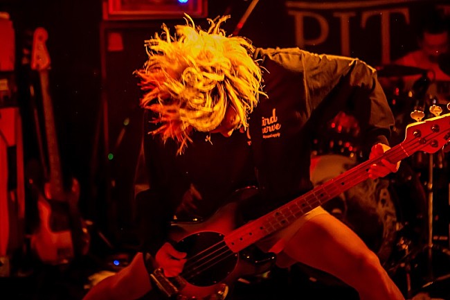 「SHADOWS」6枚目/14