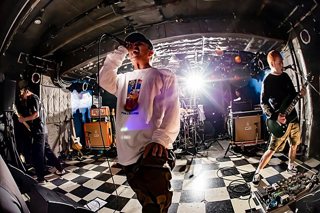 「SHADOWS」8枚目/14