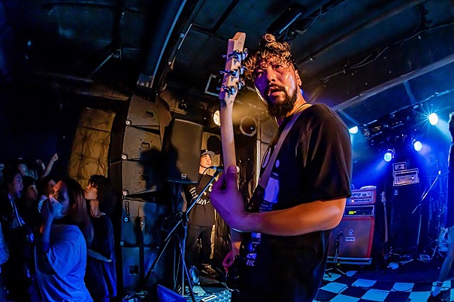 「SHADOWS」10枚目/14