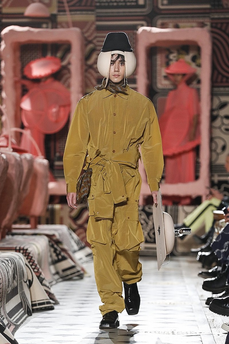 「INTERSECTIONのミッチェル和馬、【パリコレクション2020AW】へ出演」1枚目/6