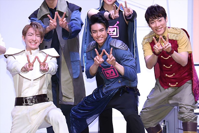 「横山だいすけ「だいすけお兄さんのファミリ-コンサ-トにようこそ」 舞台「天才てれびくん」開幕」1枚目/1