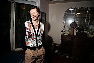 「ハリー・スタイルズ、最新アルバム発売記念ライブの模様を収めたショート・フィルム公開」