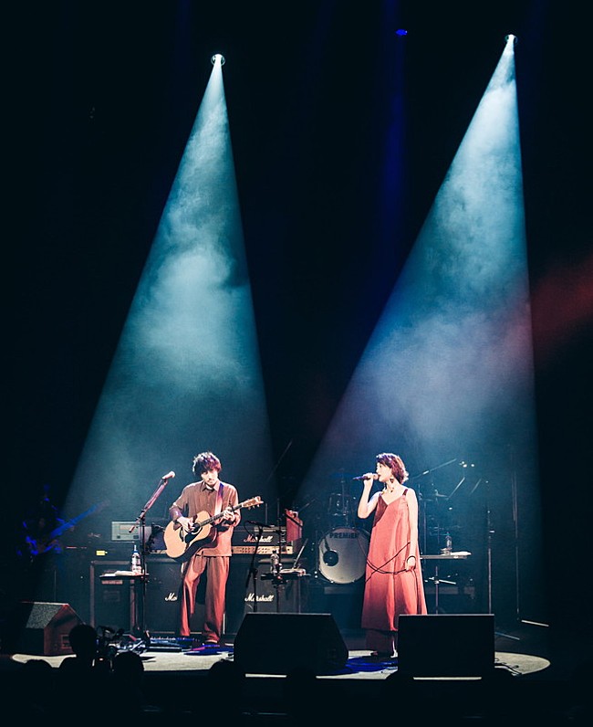 「moumoon、2人体制ラスト公演ダイジェスト映像公開」1枚目/5