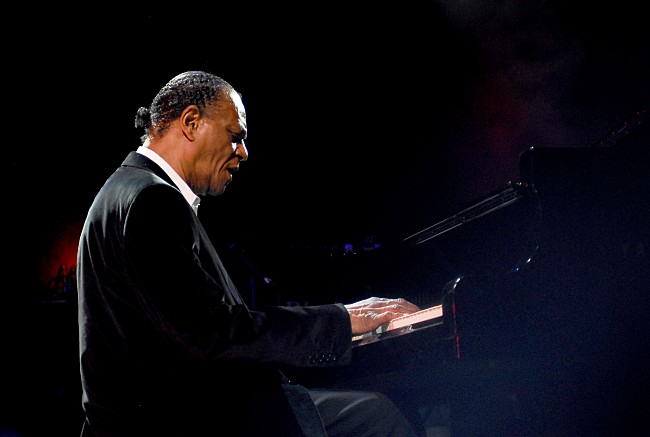 「ジャズ・ピアニストのマッコイ・タイナーが81歳で死去」1枚目/1