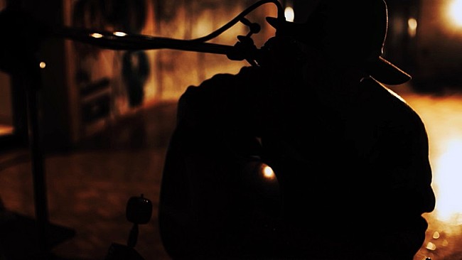 「amazarashi、弾き語り映像「そういう人になりたいぜ」公開」1枚目/8