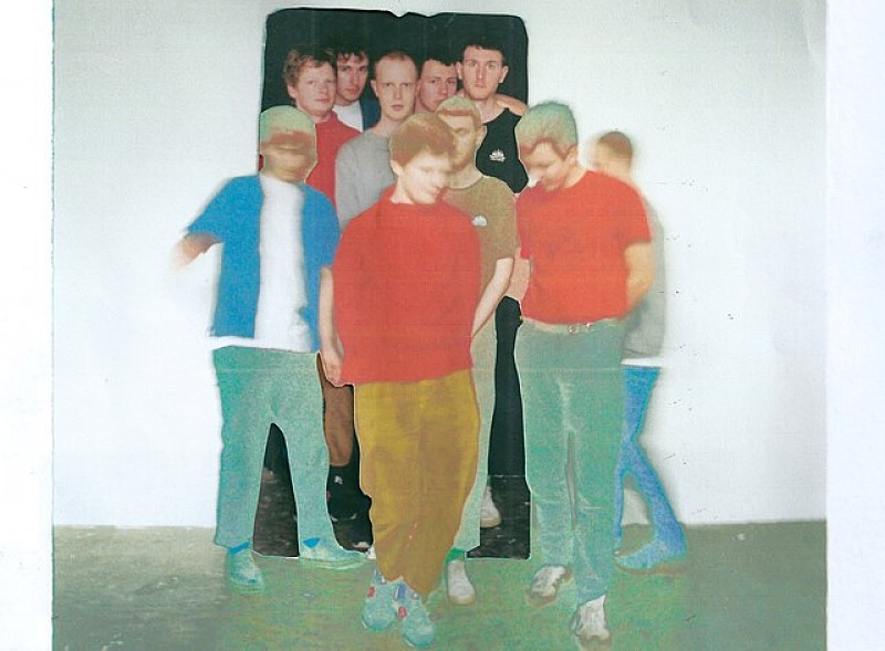 ブラック・ミディやソーリーに次ぐ注目UKバンド＝スクイッド、＜Warp＞と電撃契約＆新曲リリース 