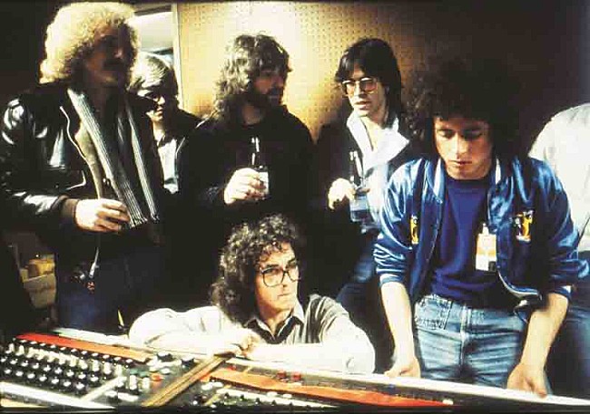 「TOTO初のハイレゾ配信＆最新リマスターのLP4作発売へ、ルカサーからメッセージも」1枚目/3