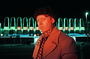 「キング・クルール、32分のライブ映像公開　最新作『Man Alive!』収録曲も」