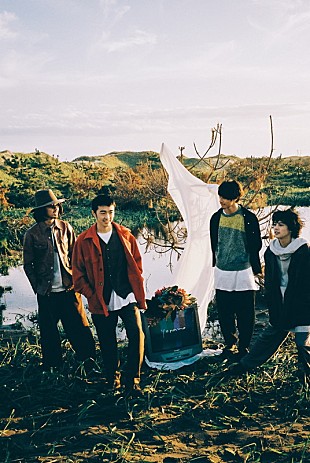 「yonawo、ボーカル荒谷による弾き語りインスタライブ配信」